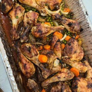 Grilled chicken with carrot and peas