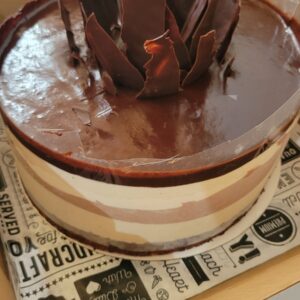 Mousse halvah chocolate and vanilla cake parve